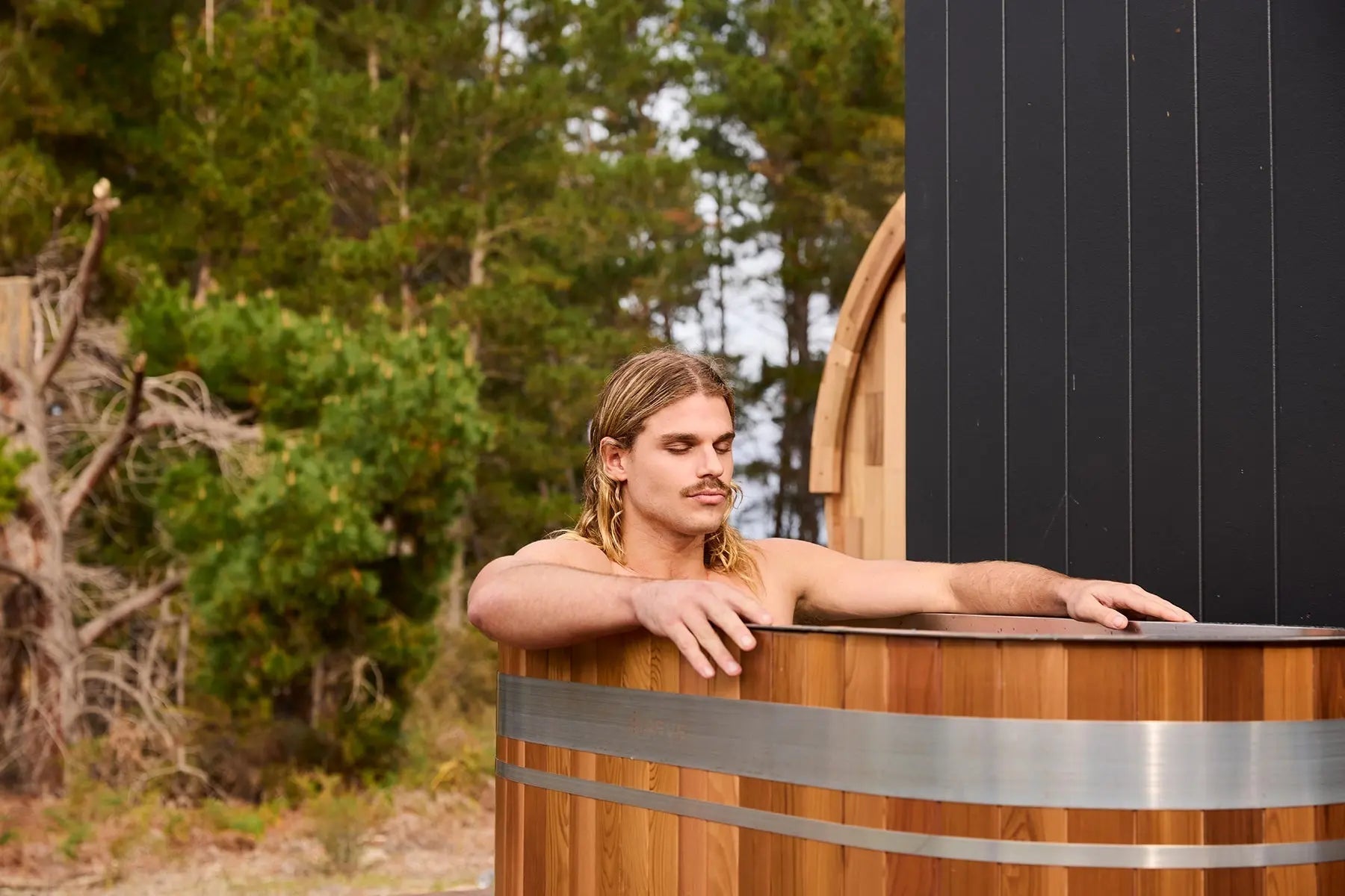 Cold-Showers-vs-Ice-Baths-Which-One-Delivers-Better-Results Revel Saunas