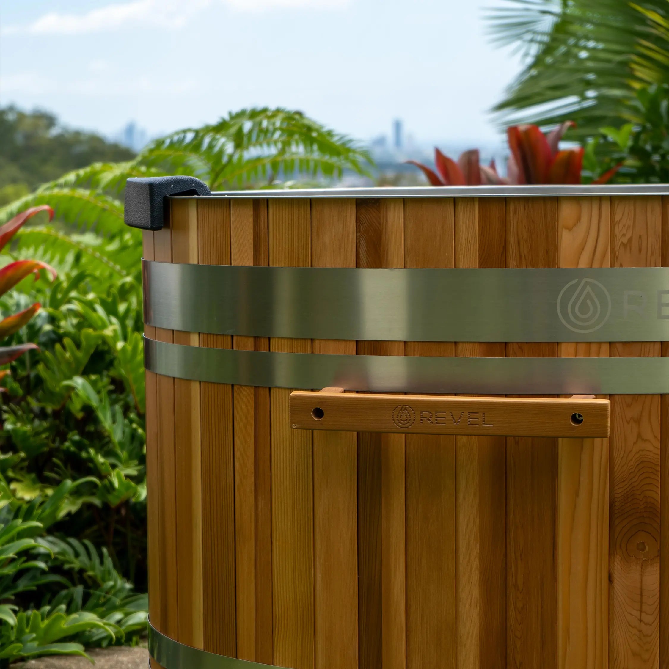 Revel Glacier Solo - Premium Cedar Ice Bath Revel Saunas