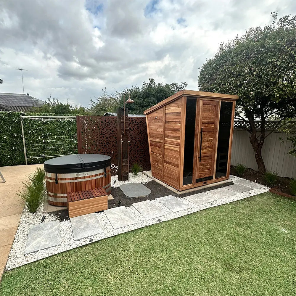 Revel Solaris 3-4 Person Traditional Cabin Revel Saunas